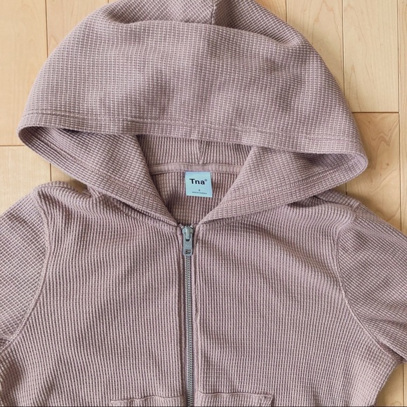SOLD πΌ Mauve Cropped TNA Zip Up Hoodie π - Picture 3 of 4